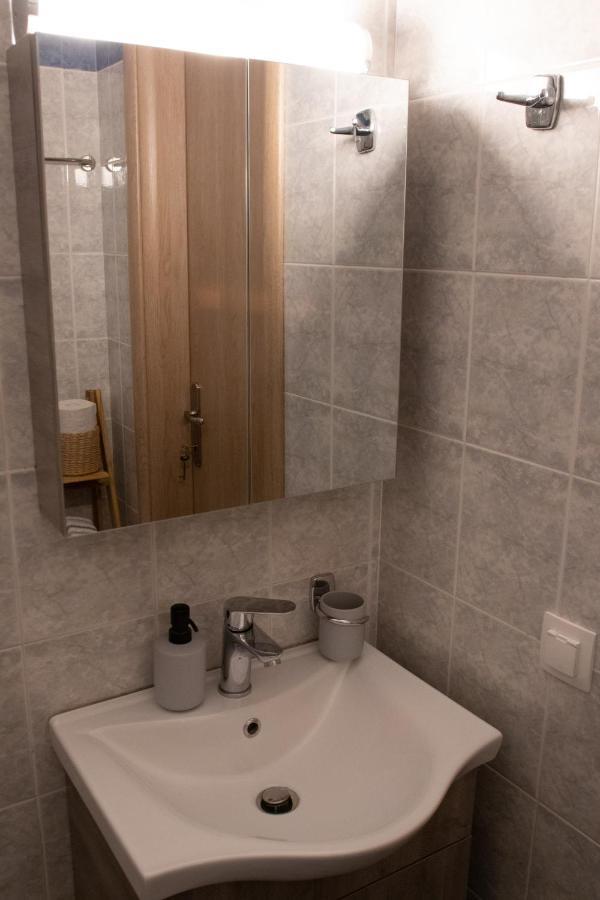 Mesolóngion Langi Apartments מראה חיצוני תמונה