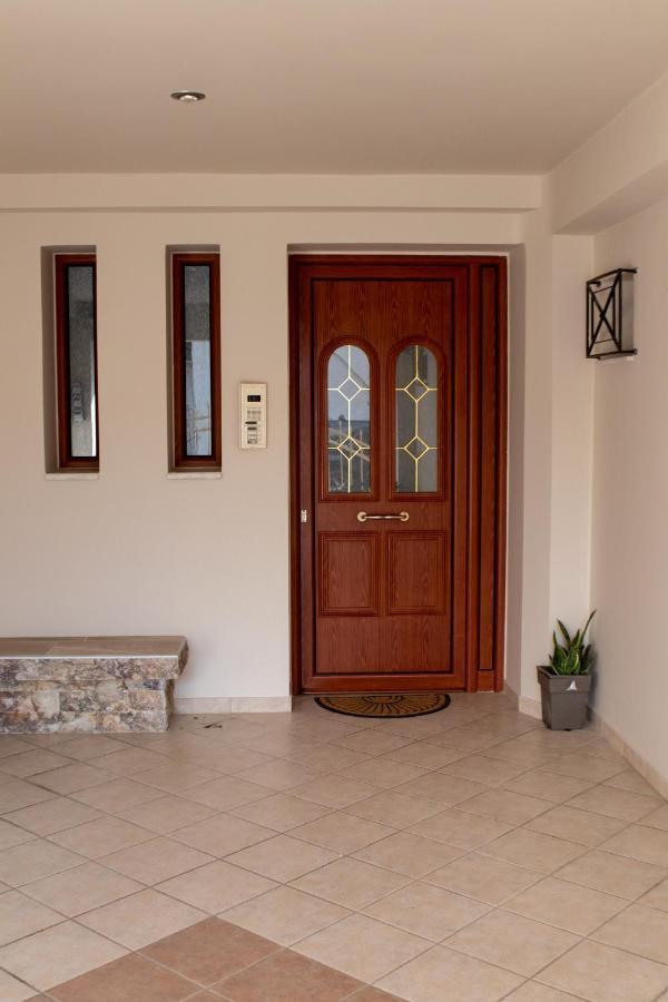 Mesolóngion Langi Apartments מראה חיצוני תמונה