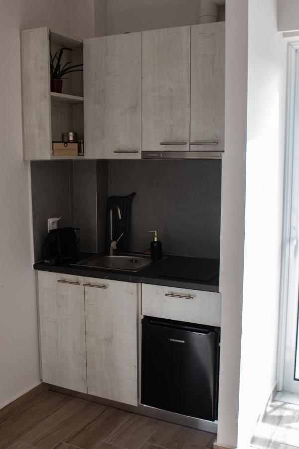Mesolóngion Langi Apartments מראה חיצוני תמונה